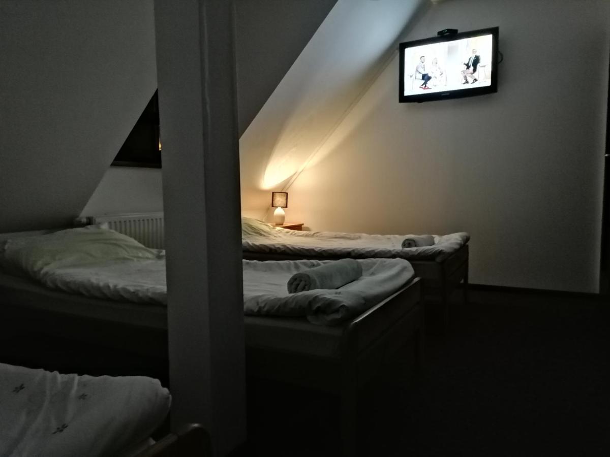 Restauracja & Pensjonat Szamanko Хрубешов Екстериор снимка